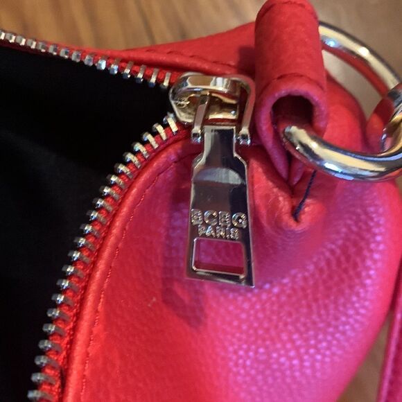 EUC BCBG Paris red crossbody bag! - Picture 6 of 7